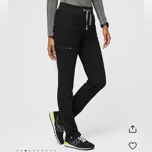 Figs - Black Yola Skinny Scrub Pants